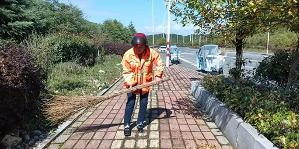 铜仁文明办：欧亚国际环卫工杨平获“铜仁好人”声誉称呼